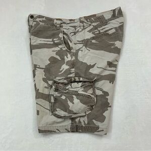 Wrangler Jeans Co. Sandy Camo Hiking Casual Utility Cargo Shorts Mens Size 38-40